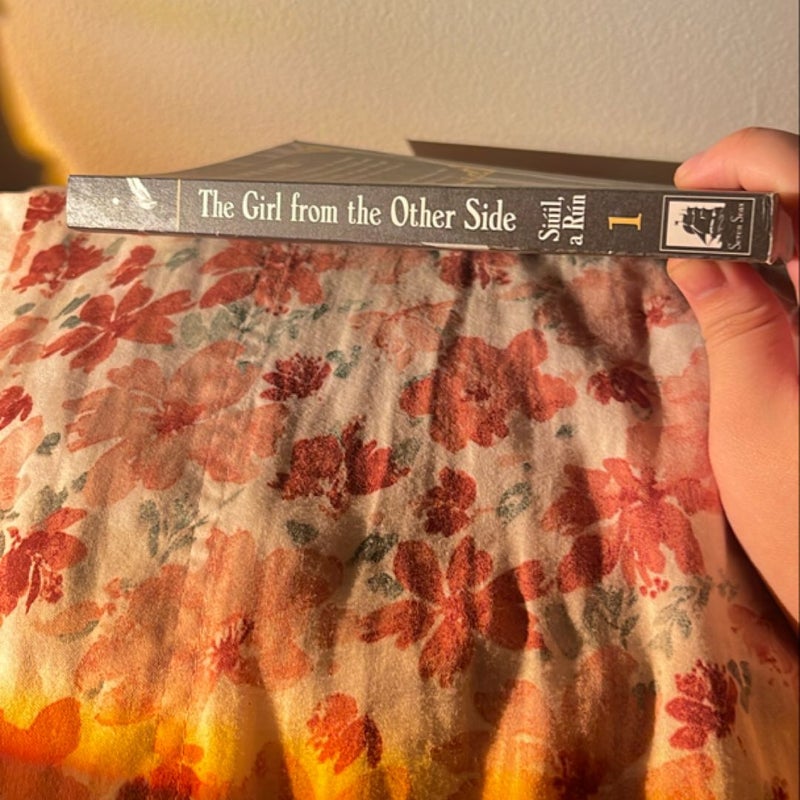 The Girl from the Other Side: Siúil, a Rún Vol. 1