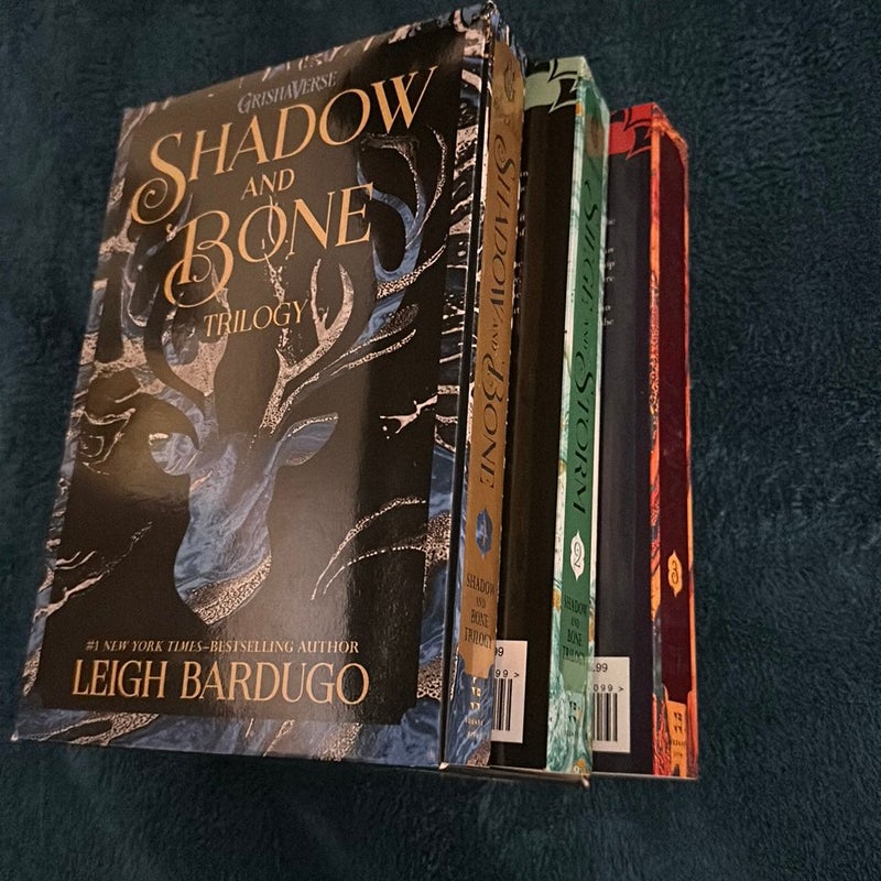 The Shadow and Bone Trilogy Boxed Set