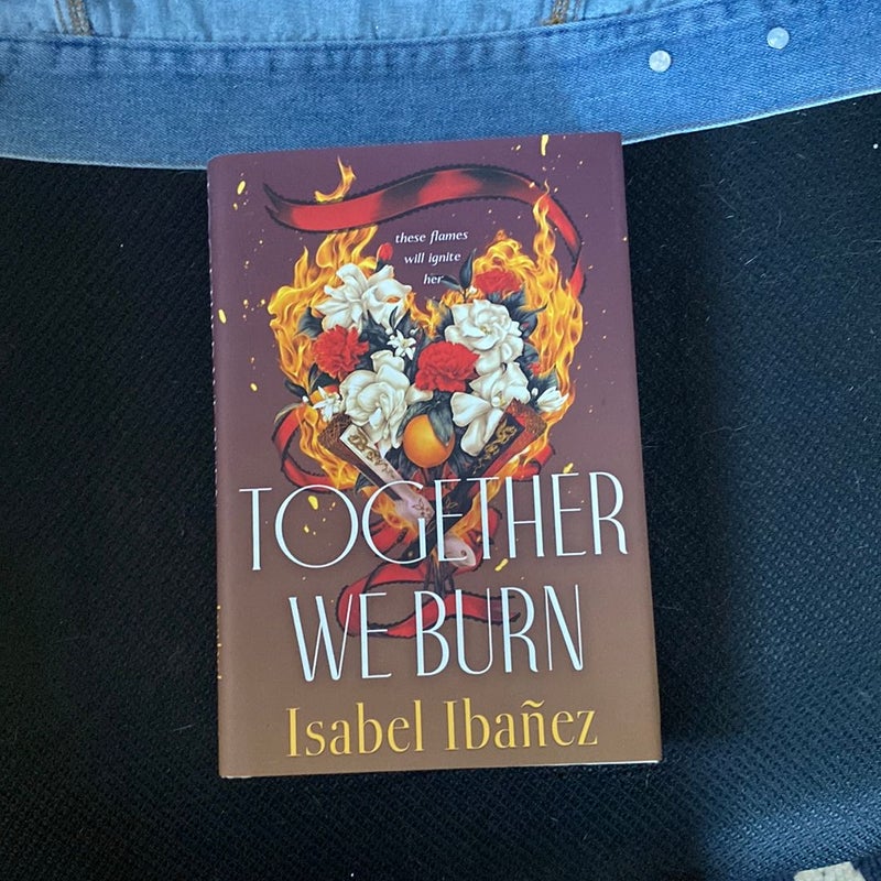 Bookish box Together We Burn