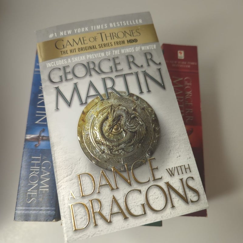 George R. R. Martin's a Game of Thrones 5-Book Boxed Set (Song of Ice and Fire Series)