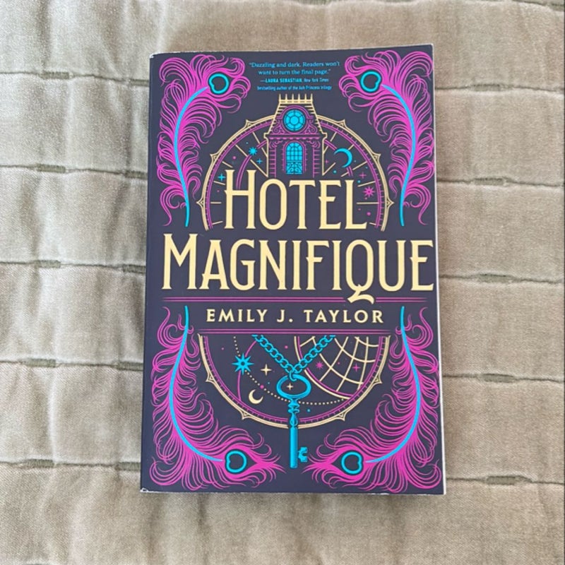 Hotel Magnifique