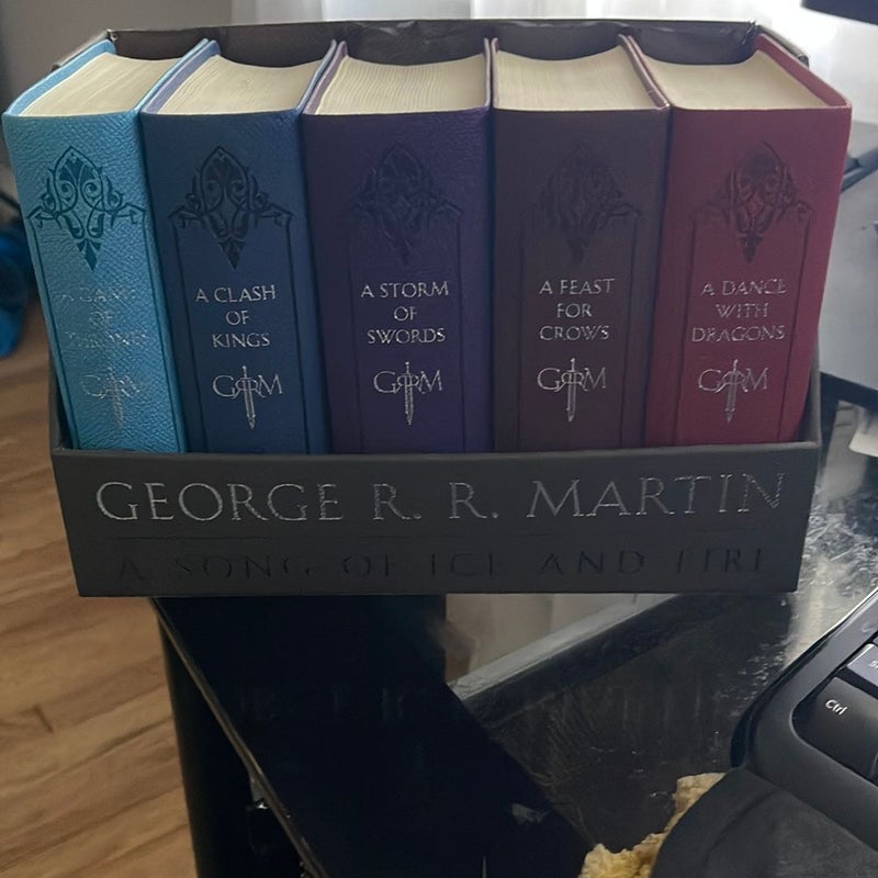 George R. R. Martin's a Game of Thrones Leather-Cloth Boxed Set (Song of Ice and Fire Series)