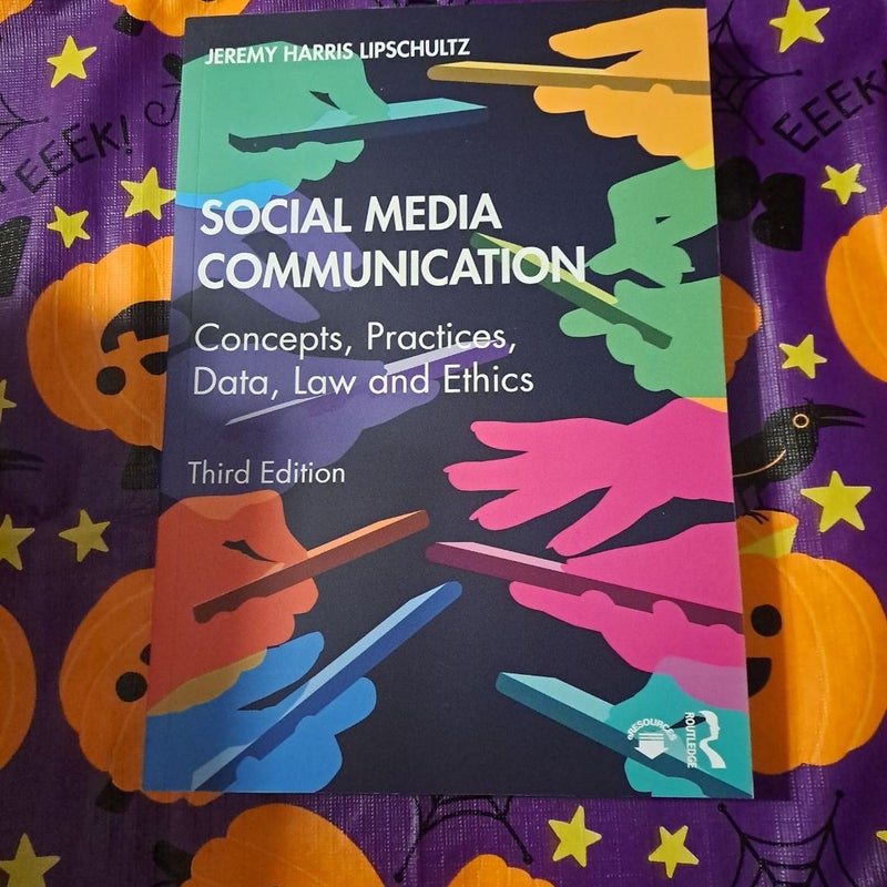 Social Media Communication