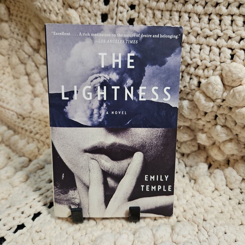 ✒️ The Lightness