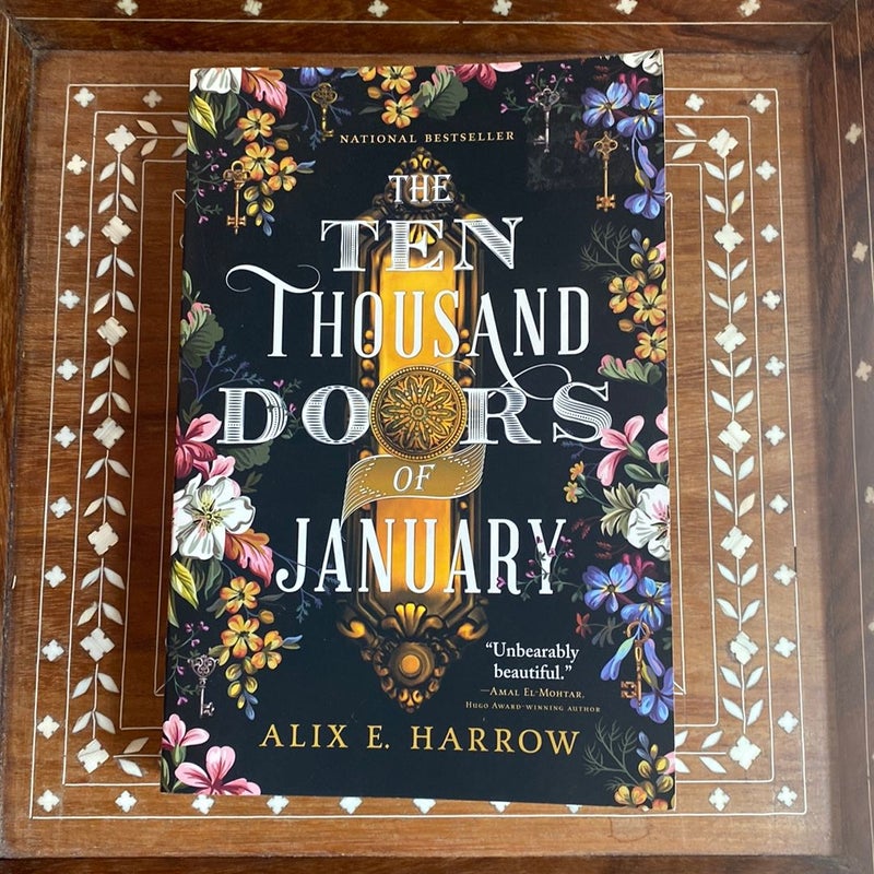 The Ten Thousand Doors of January by Alix E. Harrow, Paperback | Pangobooks