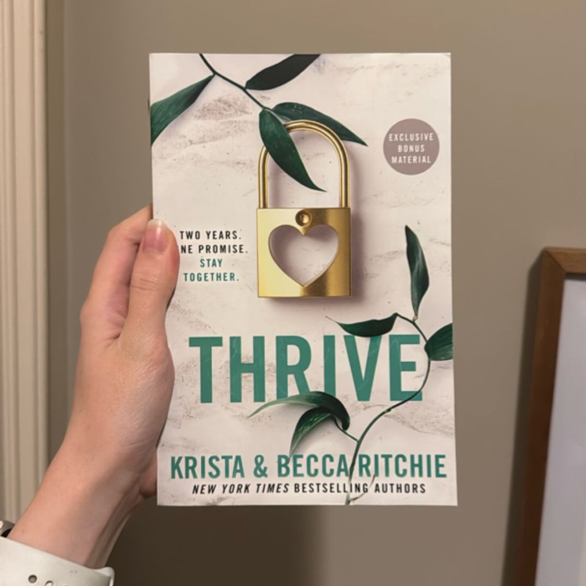 Thrive by Becca Ritchie, Krista & Becca Ritchie, Paperback | Pangobooks