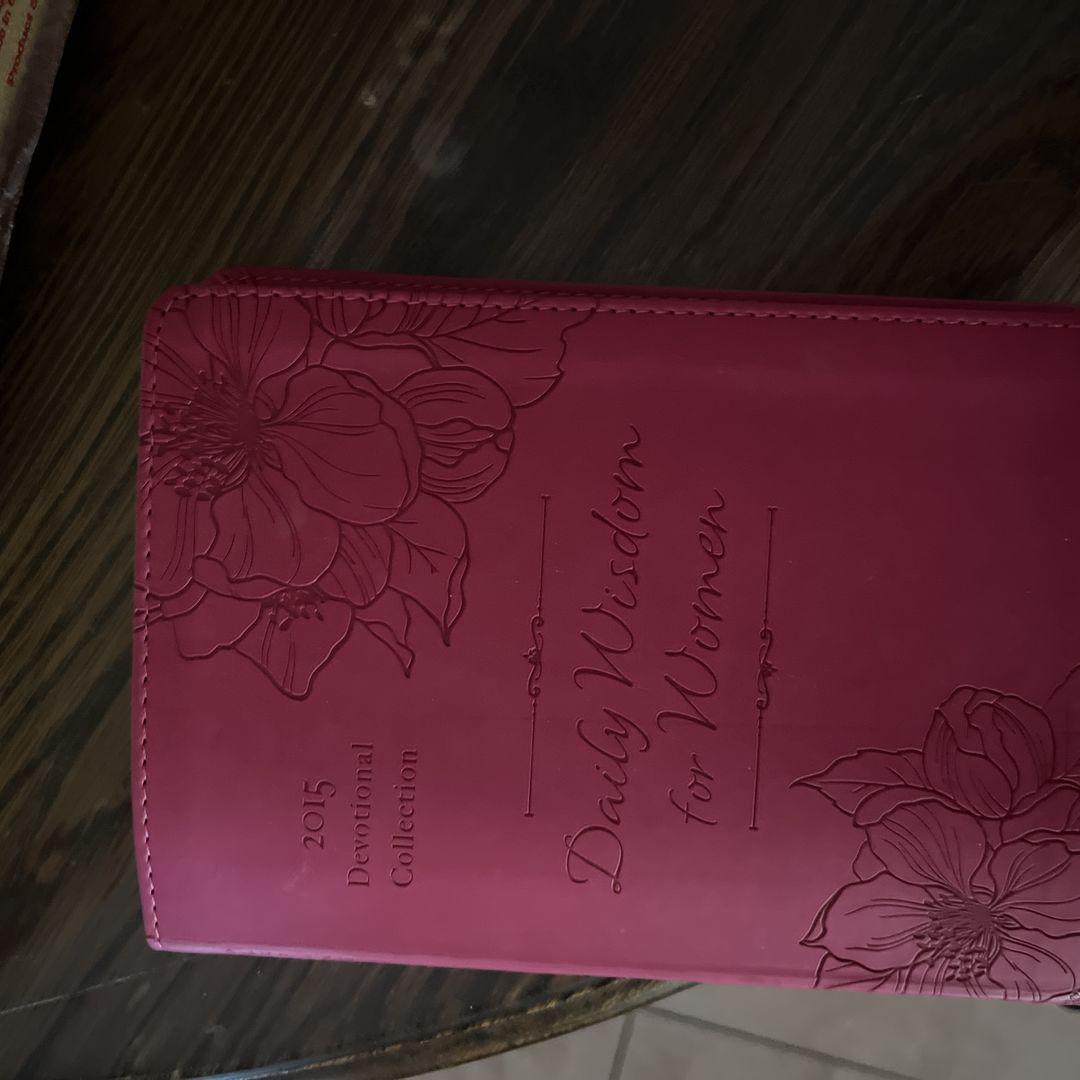 Daily Wisdom for Women 2015 Devotional Collection