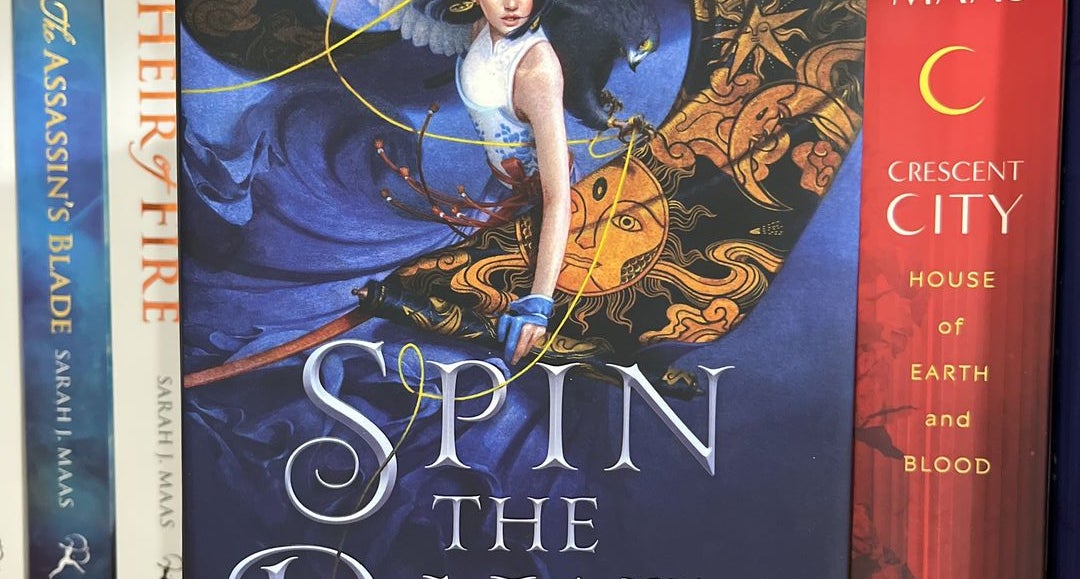 Spin the Dawn (The Blood of Stars): 9780525646990: Lim, Elizabeth: Books 