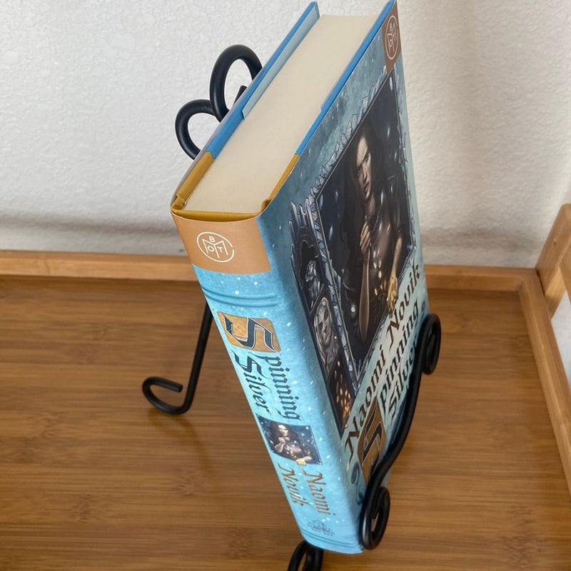 Spinning Silver by Naomi Novik, Hardcover Pangobooks