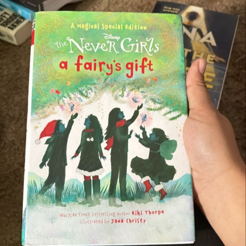 A Fairy's Gift (Disney: the Never Girls)