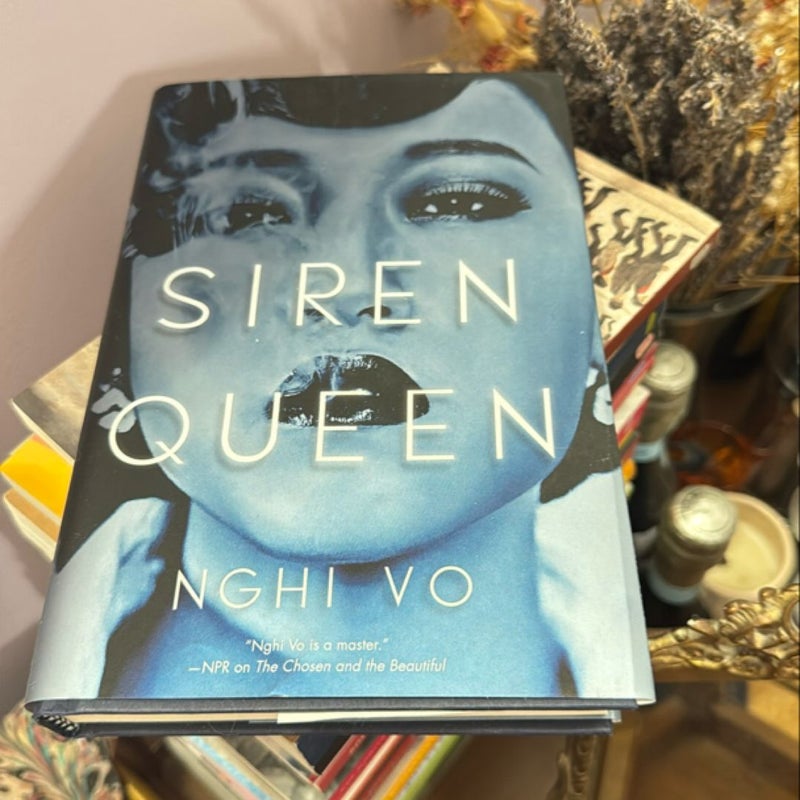 Siren Queen