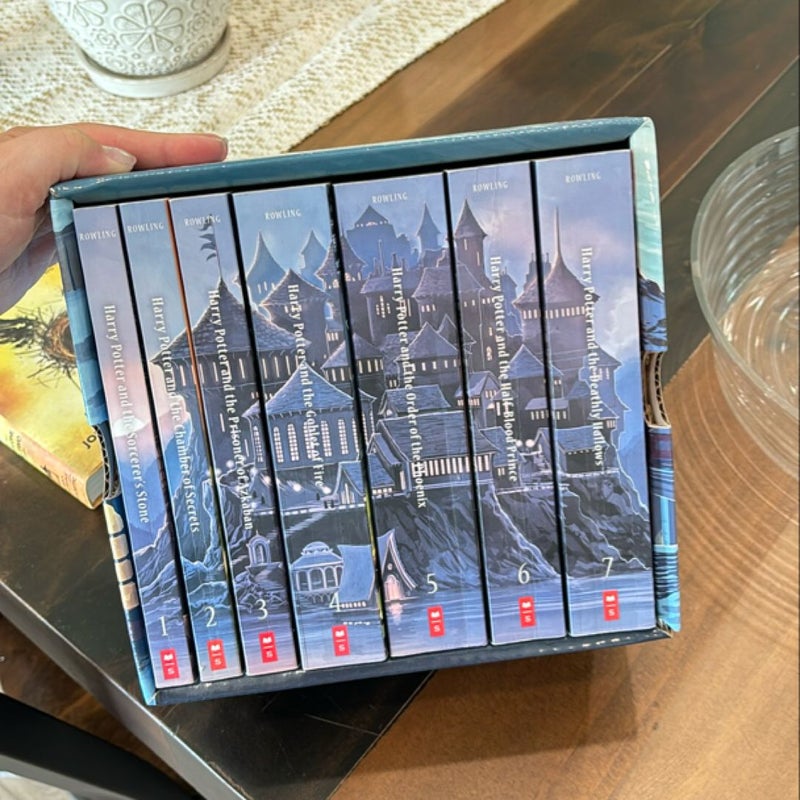 SPECIAL EDITION Harry Potter Paperback Box Set 