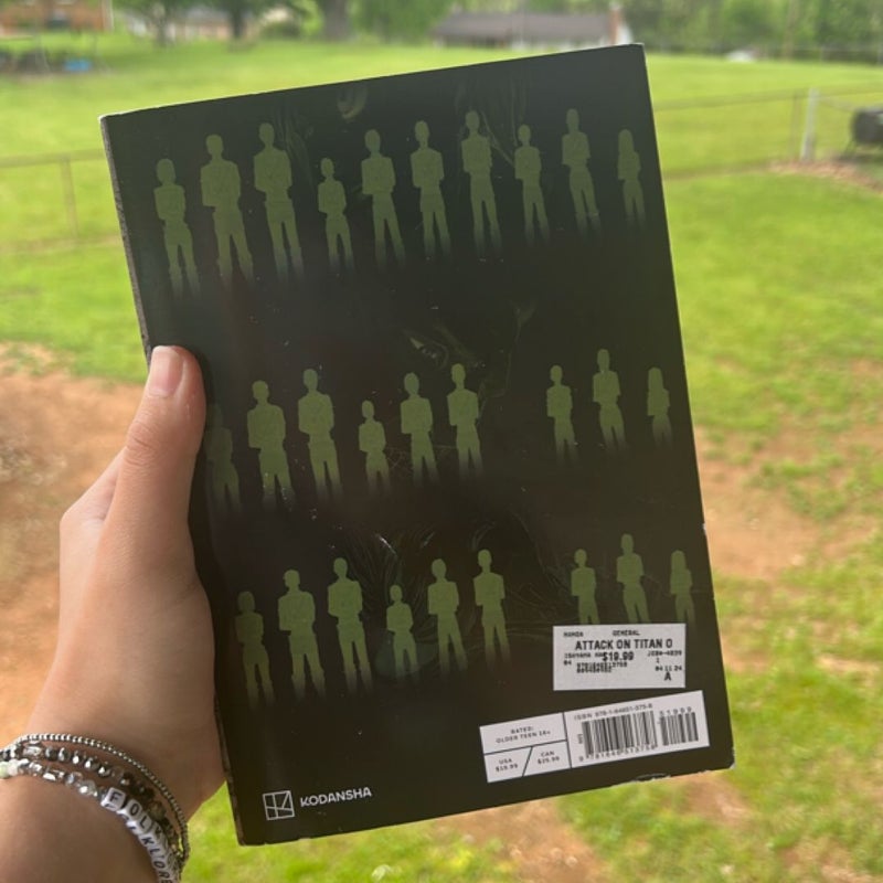 Attack on Titan Omnibus 2 (Vol. 4-6)