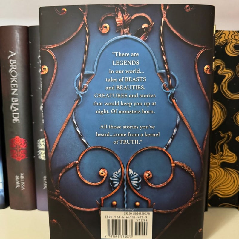 The Wren in the Holly Library (Deluxe Limited Edition)