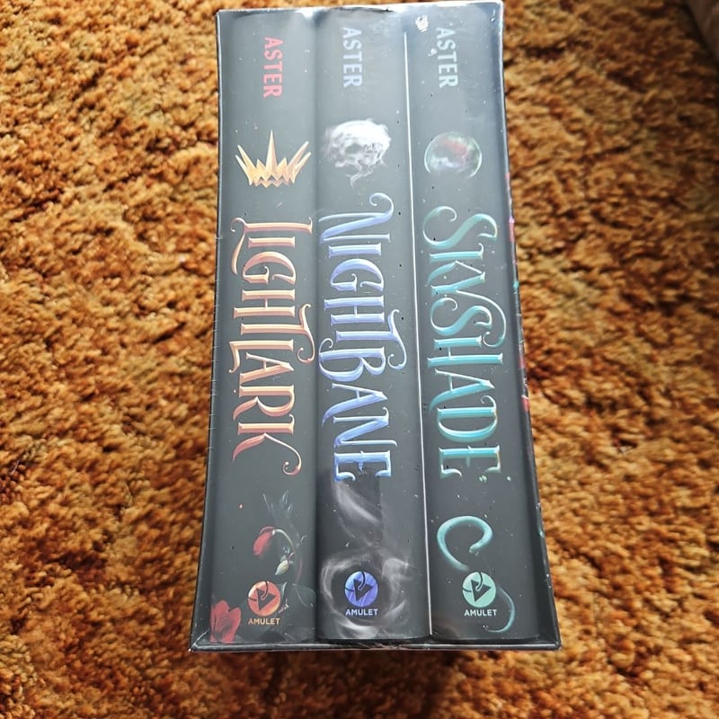 The Lightlark Saga: the Ultimate Box Set (Lightlark Saga Books 1-3)