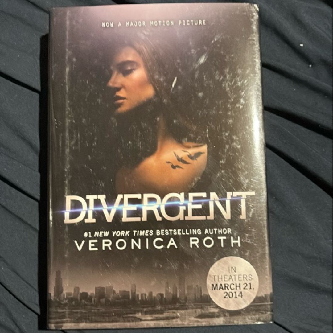 Divergent Movie Tie-In Edition