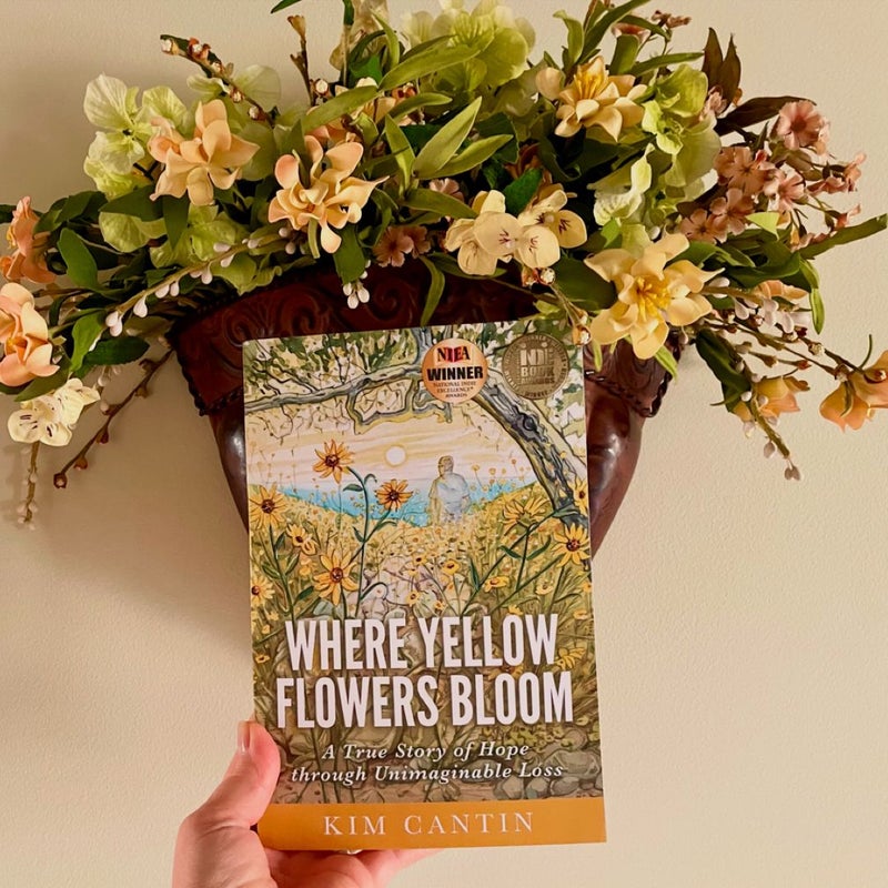 Wear yellow flowers bloom