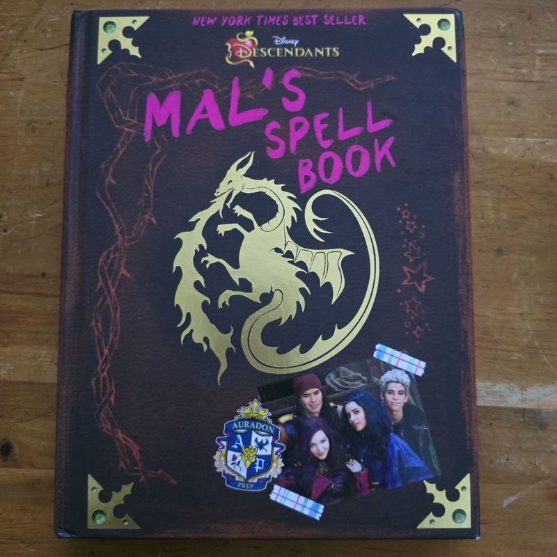 Descendants: Mal's Spell Book