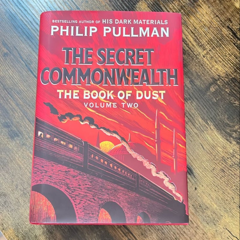 The Book of Dust: the Secret Commonwealth (Book of Dust, Volume 2)