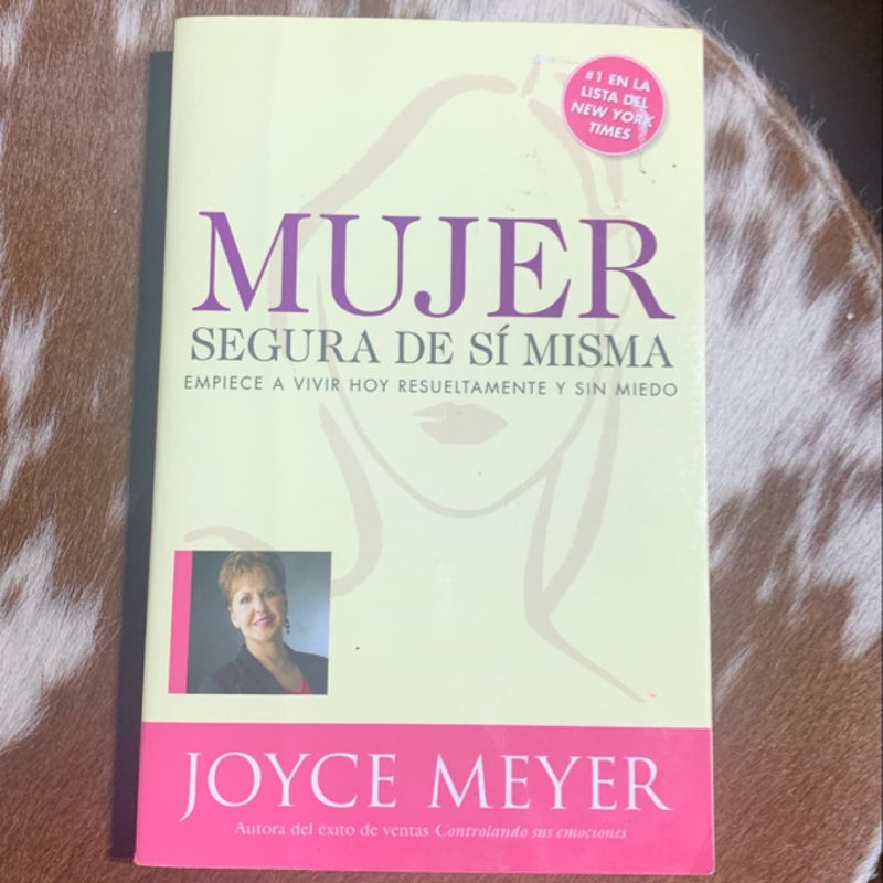 Mujer Segura de Si Misma