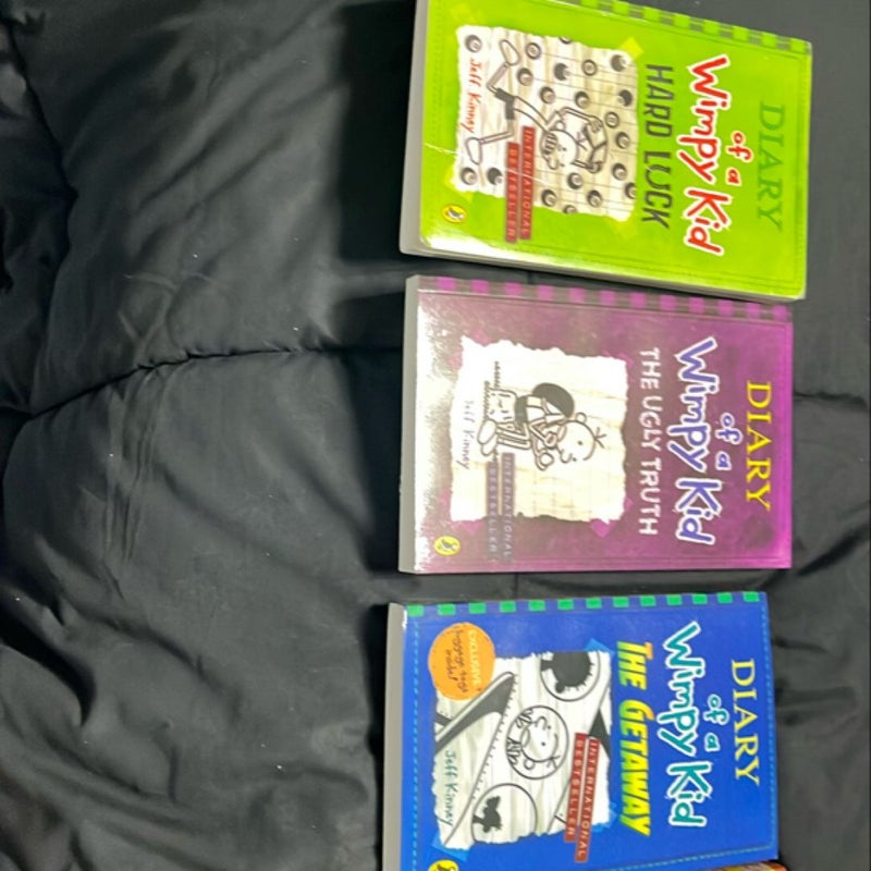 3 diary of a wimpy kid books