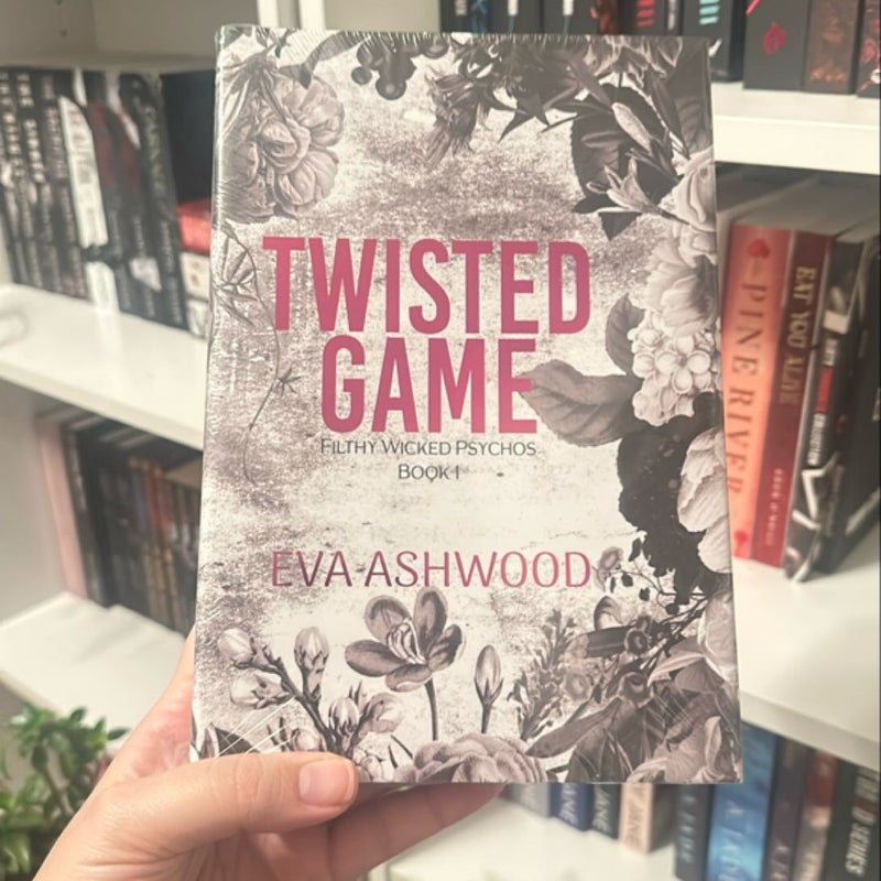 Twisted Game- signed SE