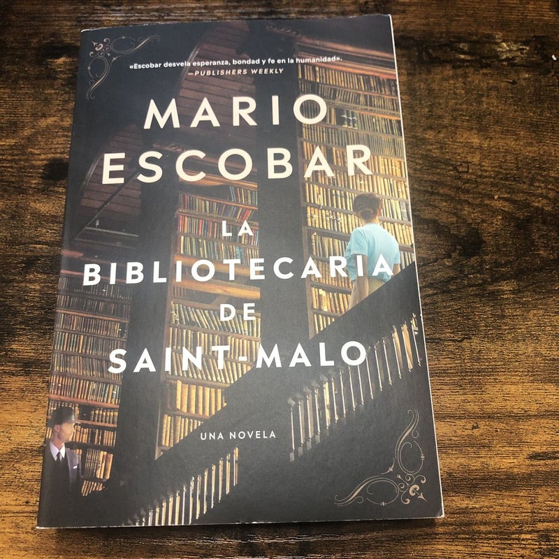 The Librarian of Saint-Malo la Bibliotecaria de Saint-Malo (Spanish Edition)