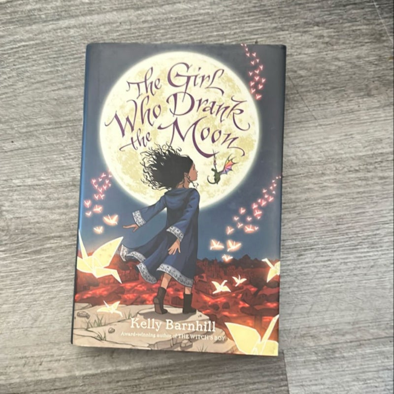 The Girl Who Drank the Moon (Winner of the 2017 Newbery Medal)