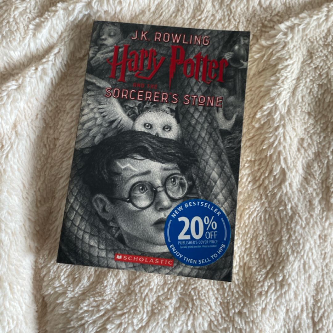 Harry Potter and the Sorcerer's Stone (Harry Potter, Book 1)