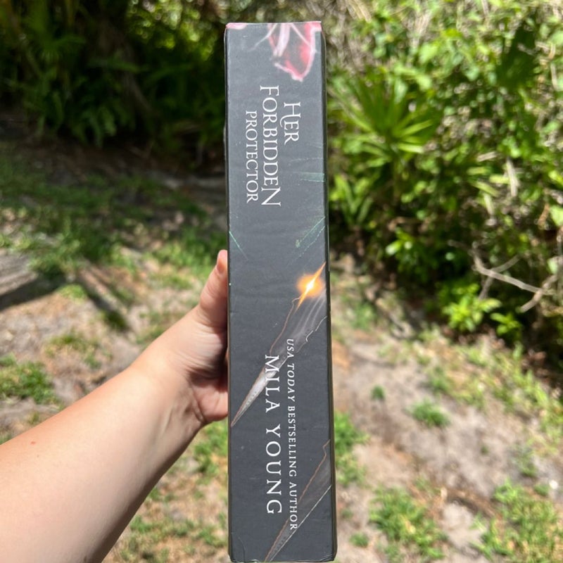 Her Forbidden Protector (Discreet Cover) Books 1-4