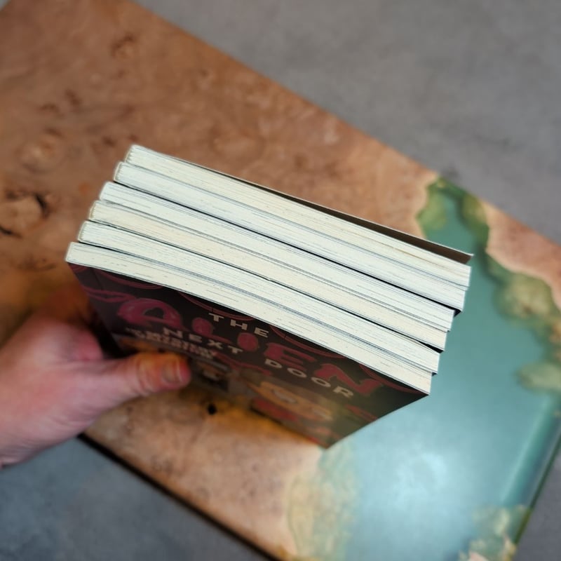 The Alien Next Door 6: the Mystery Valentine