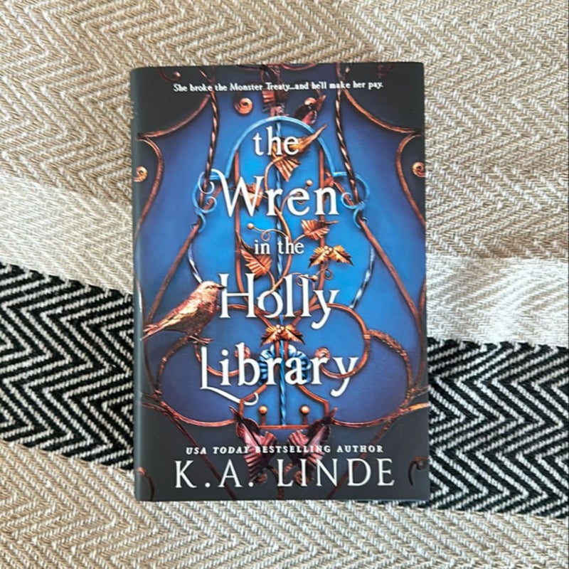 The Wren in the Holly Library (Deluxe Limited Edition)