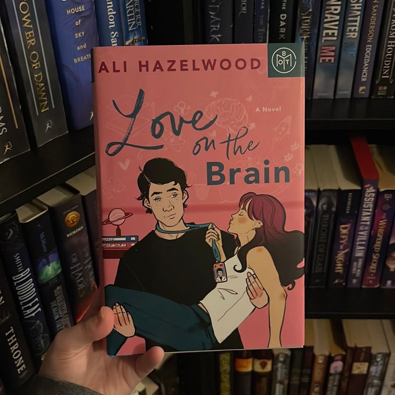 Love on the Brain by Ali Hazelwood, Hardcover | Pangobooks