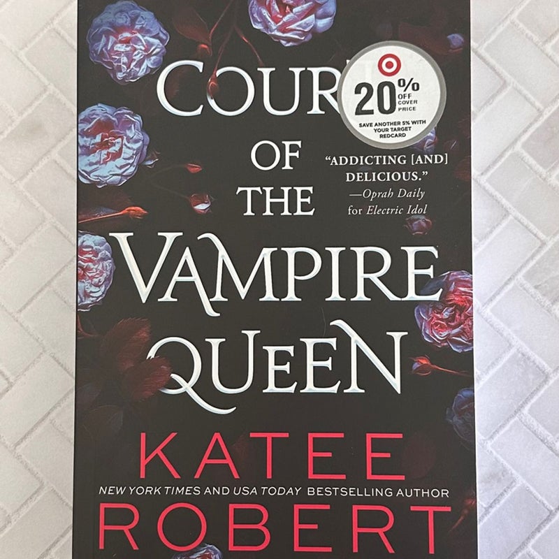 Court of the Vampire Queen by Katee Robert, Paperback | Pangobooks