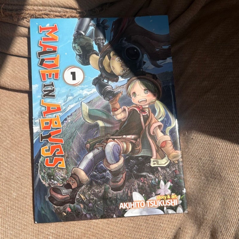 Made in Abyss Vol. 1