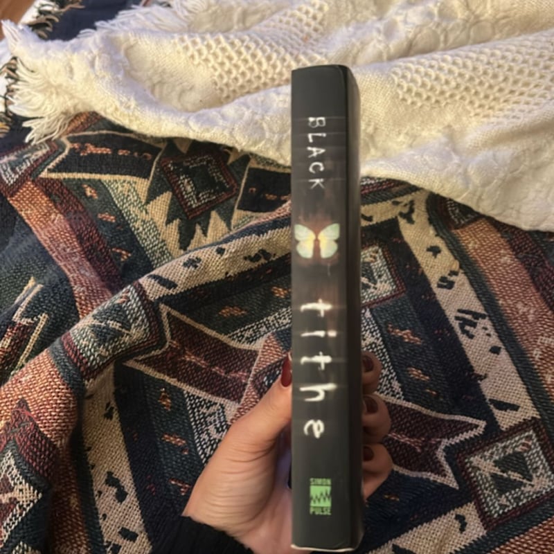 Tithe by Holly Black, Paperback | Pangobooks