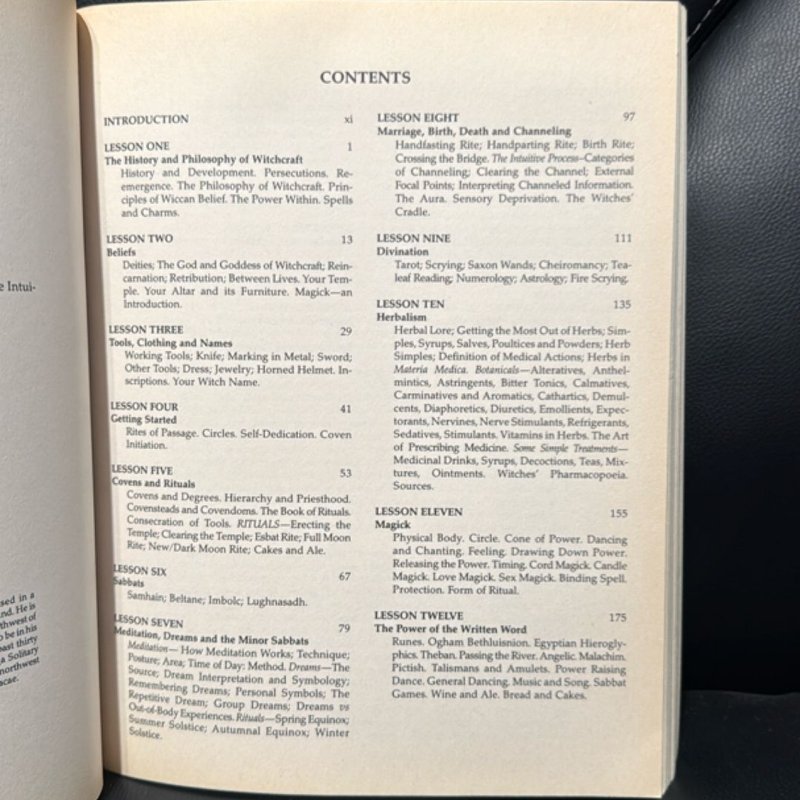 Buckland's Complete Book of Witchcraft by Raymond Buckland, Paperback ...