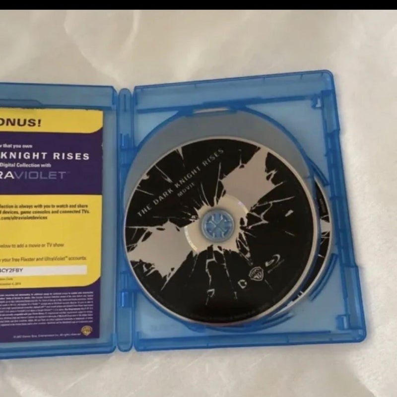 The Dark Knight Rises (Blu-ray/DVD Combo+UltraViolet Digital Copy) DVDs