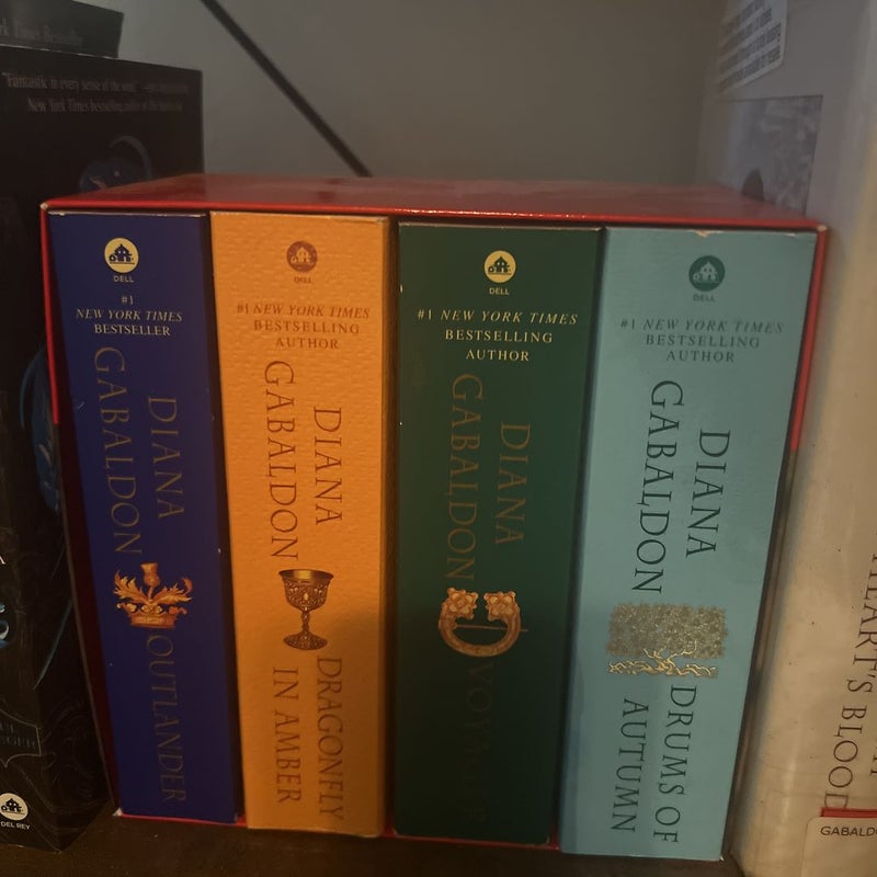 Outlander 4-Copy Boxed Set