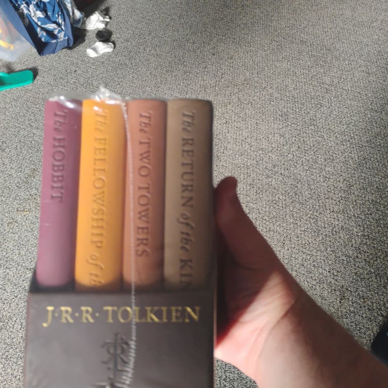 The Hobbit and the Lord of the Rings: Deluxe Pocket Boxed Set