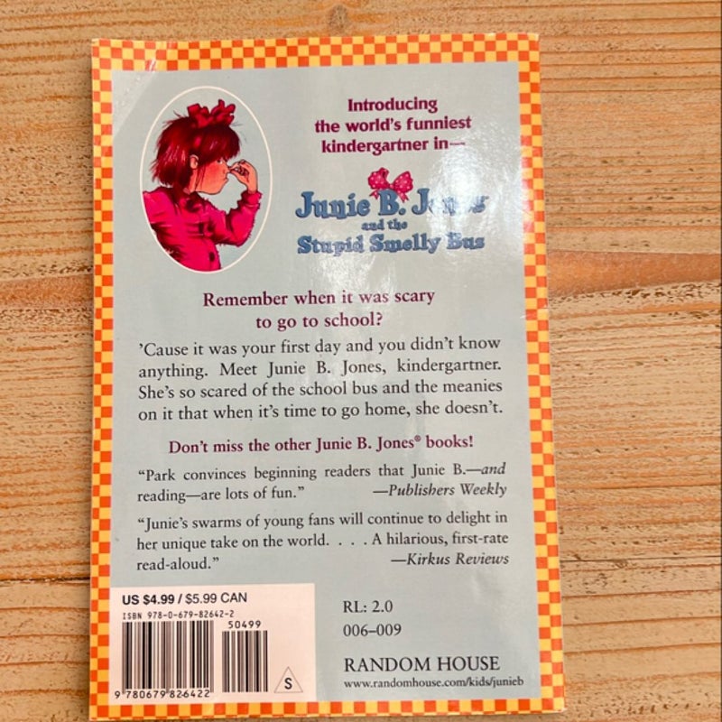 Junie B. Jones #1: Junie B. Jones and the Stupid Smelly Bus