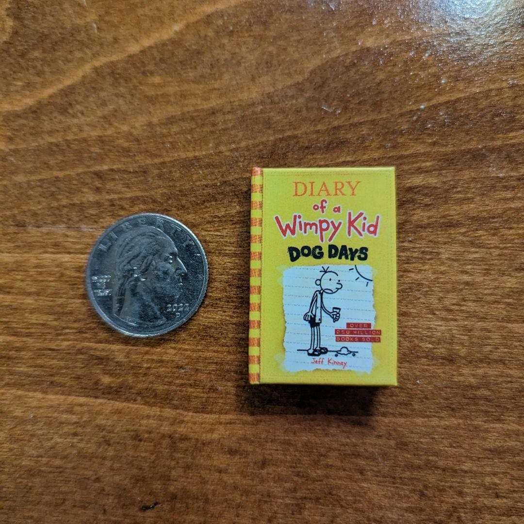 Dog Days (Diary of a Wimpy Kid #4)