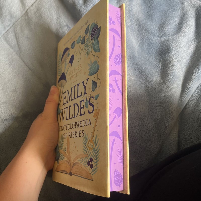 Popular DAMAGED Fairyloot Emily Wilde’s Encyclopedia of Faeries