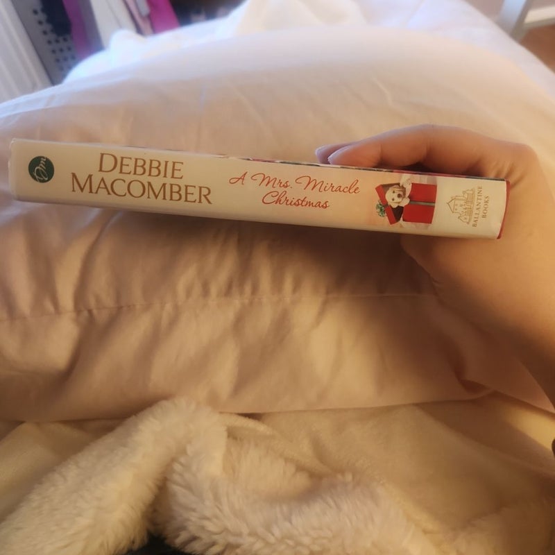 A Mrs. Miracle Christmas