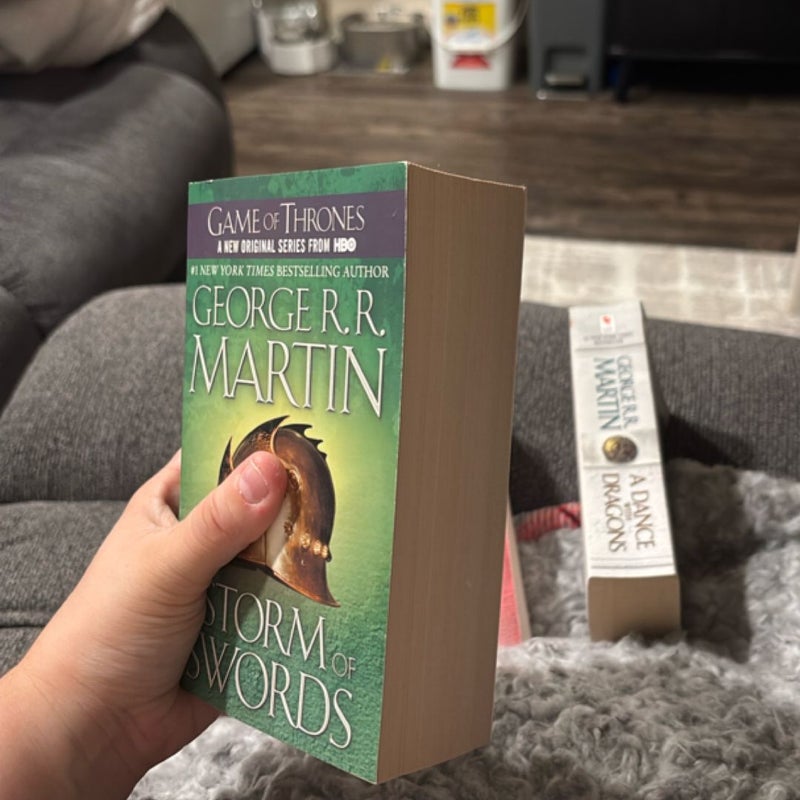 A Game of Thrones Set (book 1-5)