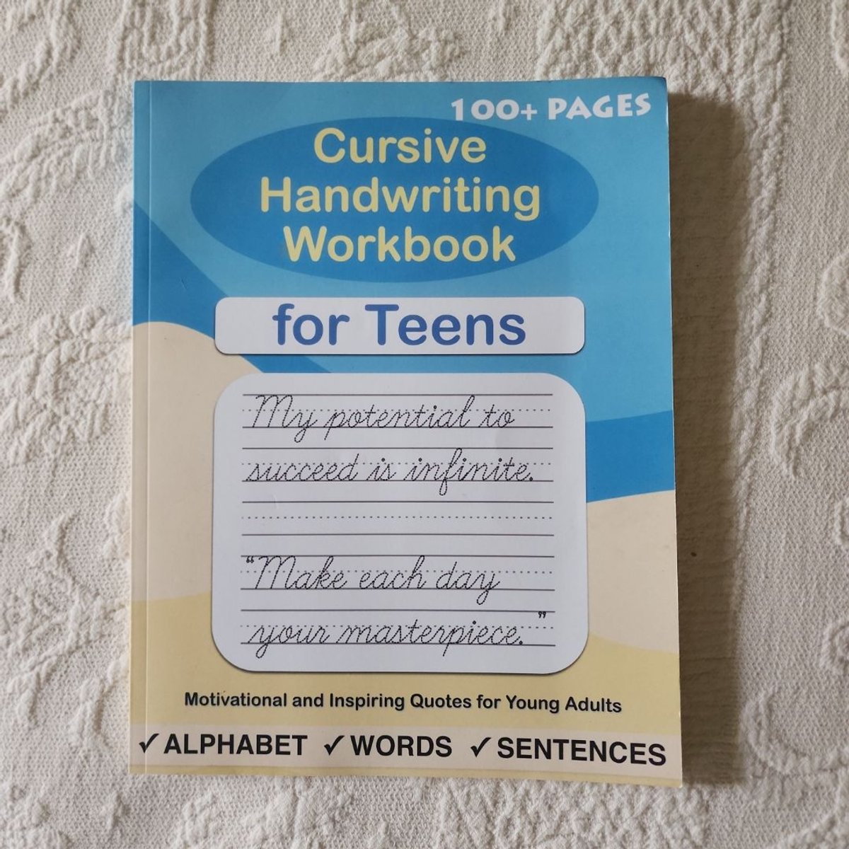 Cursive Handwriting Workbook for Teens by Hippidoo, Sujatha Lalgudi