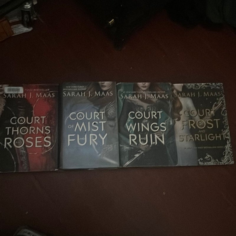 A Court of Thorns and Roses Set