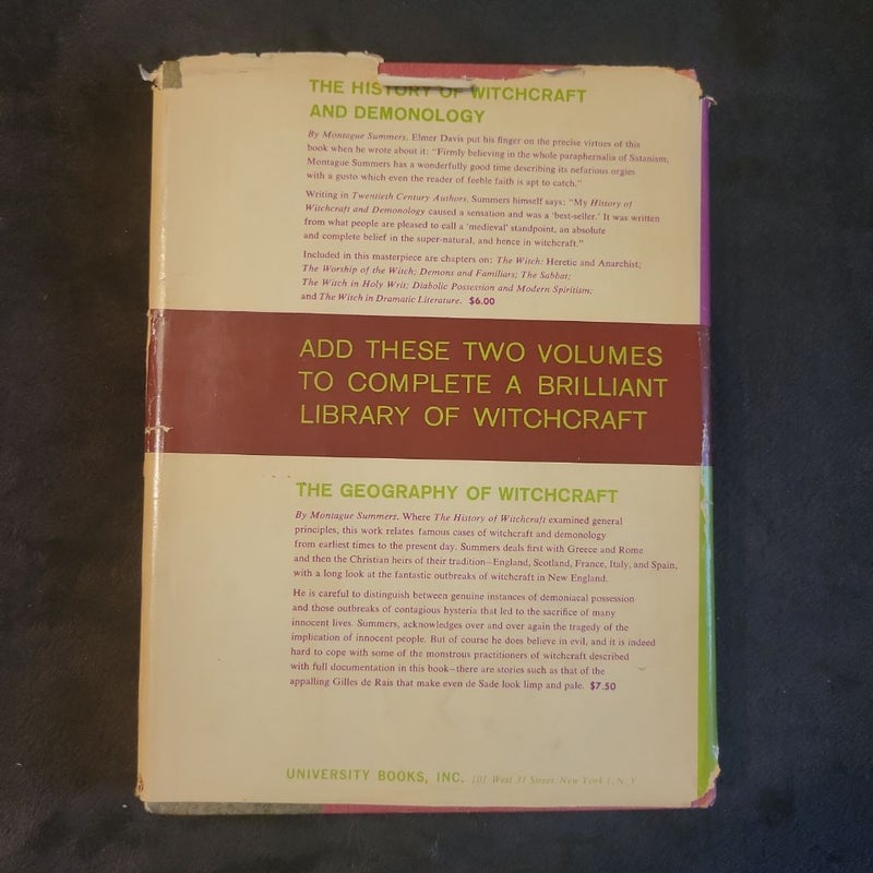 A Pictorial Anthology of Witchcraft, Magic, and Alchemy