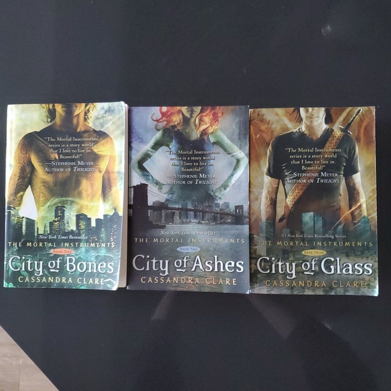 City of Bones, Ashes, Glass