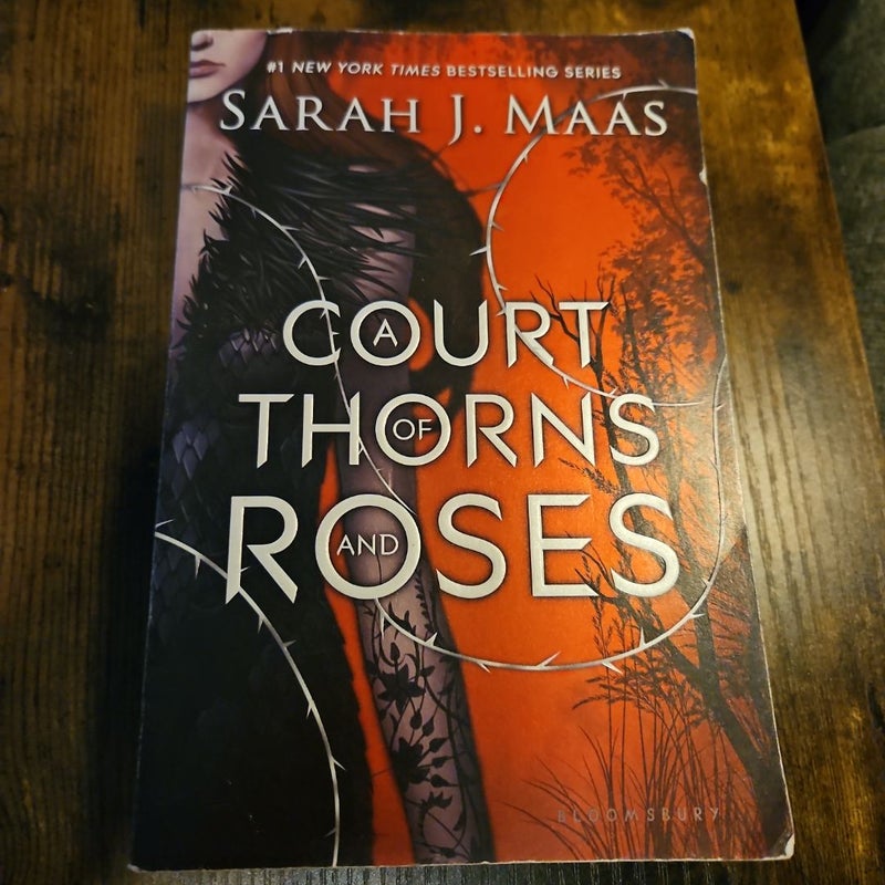 A Court of Thorns and Roses *OOP cover*